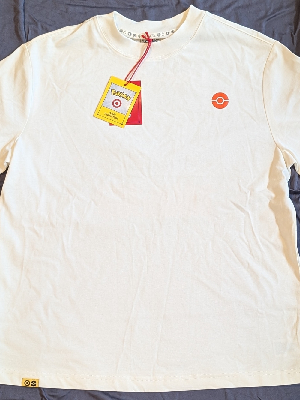 Charizard Pokemon T-shirt NWT Size Medium, Cream